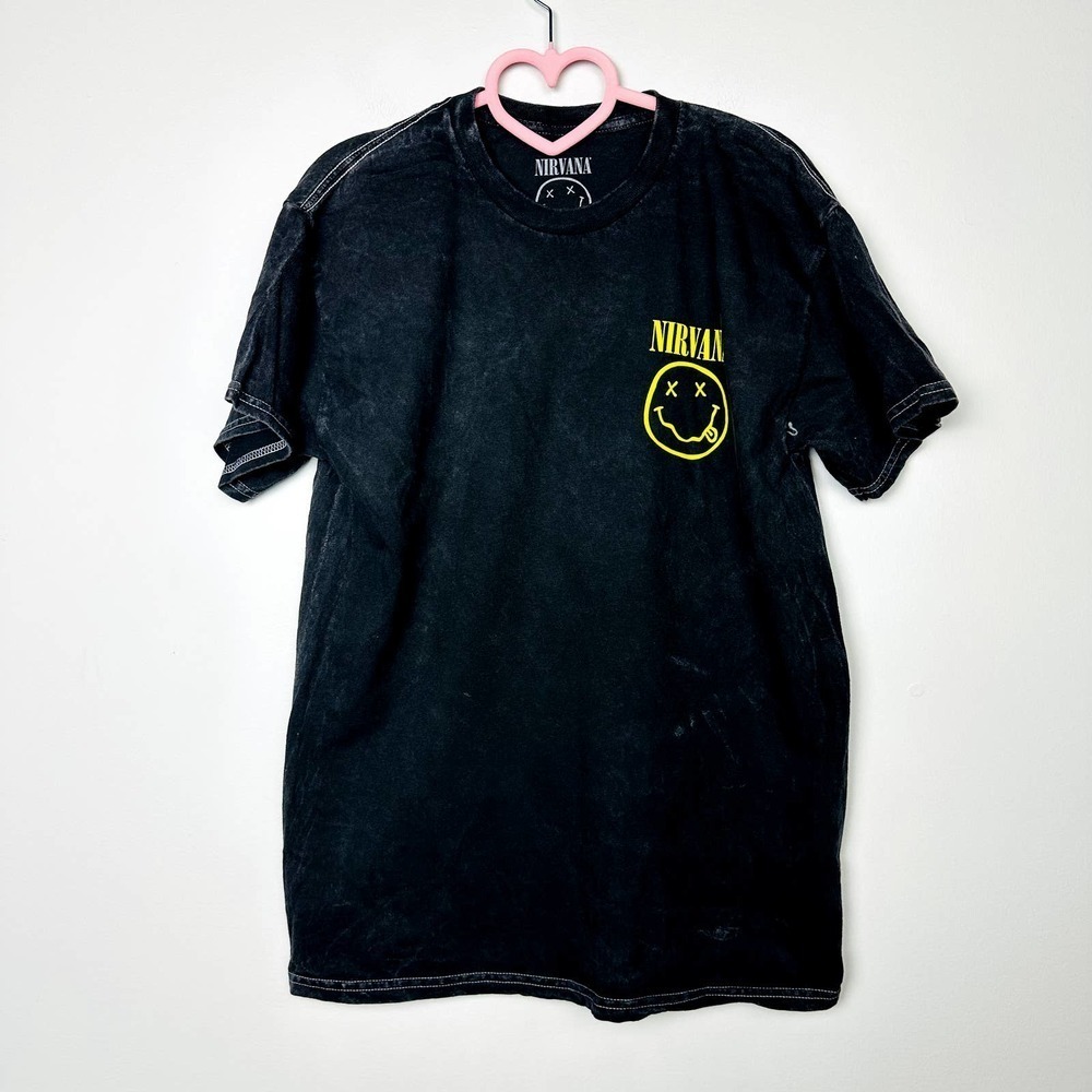 Nirvana NWOT Unisex Smile Black Crew Neck Short Sleeve Casual T-Shirt Medium